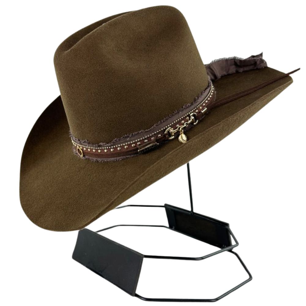 Chapéu Country Stetson Feltro Tabaco Bandinha Tripla Pingente Pena Carneira Tecido Ref:64463
