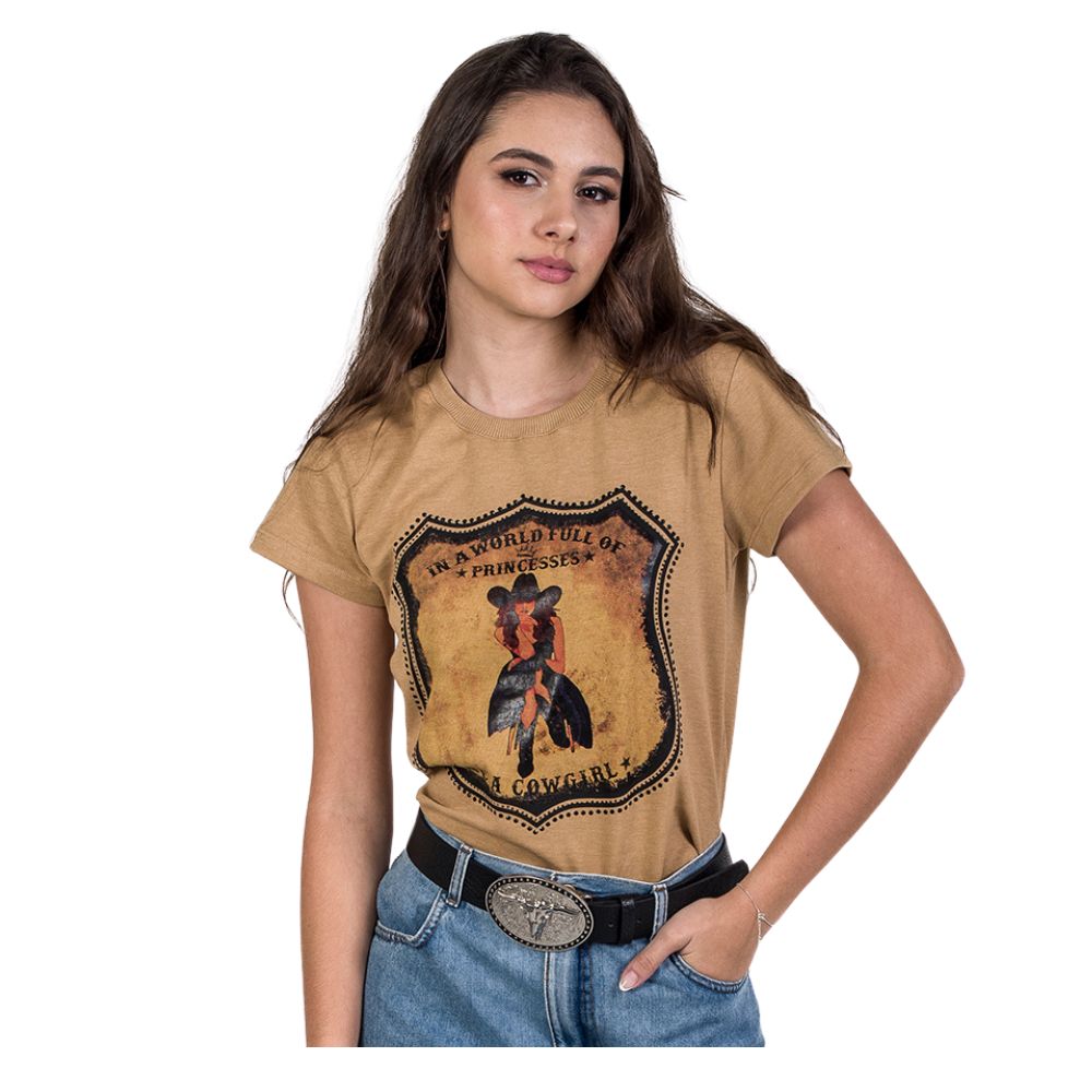 Camiseta Feminina Miss Country Caramelo Manga Curta Princess Com Bordado Em Pedras Pretas - Ref. 3178