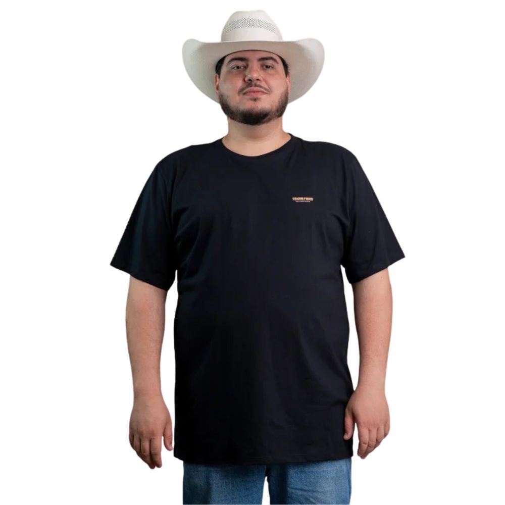 Camiseta Masculina Texas Farm Plus Size Manga Curta Preta Com Escrita Da Marca Caramelo Ref:CM677
