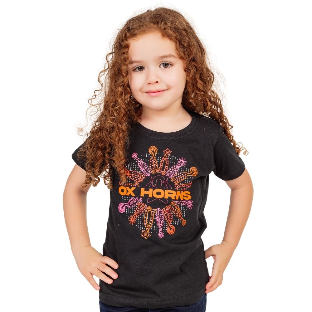 Camiseta Infantil Ox Horns Feminina Preta Manga Curta Com Desenho de Esporas Logo Laranja Ref.5225