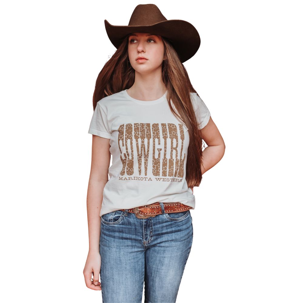 Camiseta Feminina Marikota Western Manga Curta Off White Estampa Cowgirl Ref:M2025-001