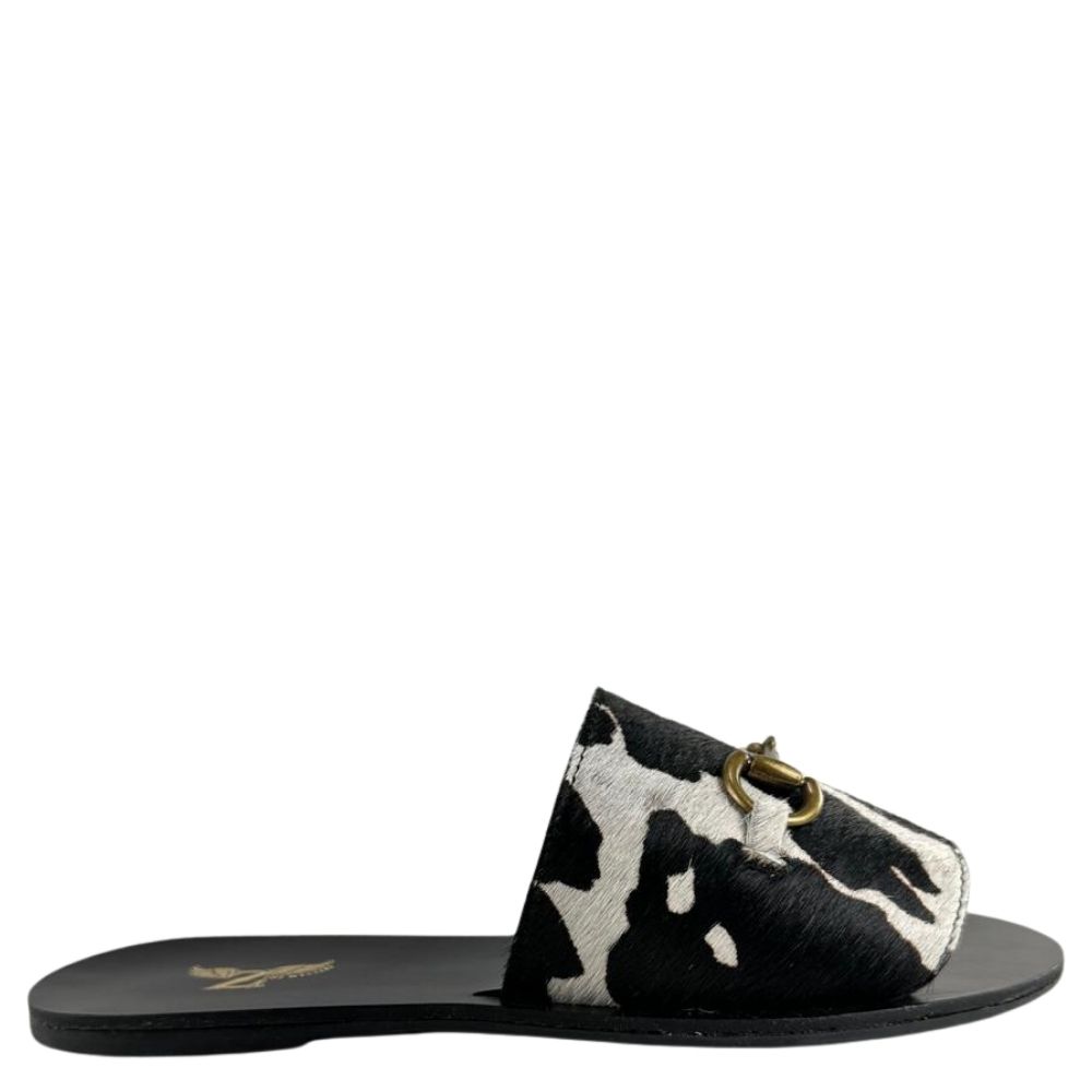 Sandália Rasteirinha Zenz Western Couro Pelo Vaca Preto E Branco