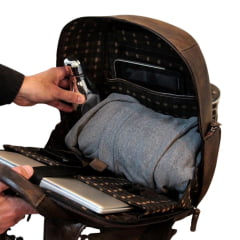 Mochila Masculina PelliBrasil 100% Couro Marrom Conhaque Antifurto Para Notebook Até 15" Pearson Texas Ref: 2148