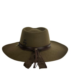 Chapéu Country Stetson Feltro Pino Bandinha De Couro Com Pingente Pena Carneira Em Tecido Ref: 64457