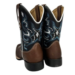 Bota Texana Masculina Caminhos da Roça Bico Quadrado Couro Chocolate/Preto Com Bordado Azul e Branco Ref.KA101-1