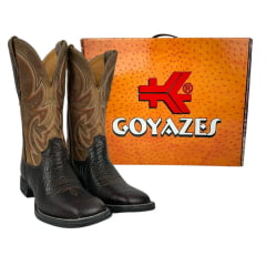 Bota Texana Masculina Goyazes Bico Quadrado Cabeça de Boi Brown/Couro Dallas Furta Cor Ref.241503-CBF