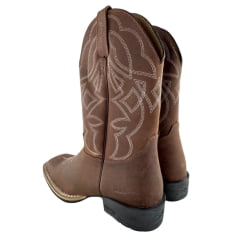 Bota Texana Masculina Jácomo Bico Quadrado Couro Mustang Sella Cano Bordado REF: 40041/UM
