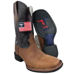 Bota Texana Masculina Texas Rodeo Bico Quadrado Couro Crazy Sela Fóssil Vinho Com Bandeira Ref: TR656 - LQBO Bota Texana Masculina Texas Rodeo Bico Quadrado Couro Crazy Sela Fóssil Vinho Com Bandeira Ref: TR656 - LQBO