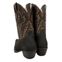 Bota Texana Masculina Vimar Bico Fino Cano Alto Couro Crazy Horse/ KZA/ Castanho/ Café Sola CPLAC-V001 REF: 81360