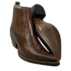 Bota Texana Masculina Vimar Boots Bico Fino Cano Curto Couro Atlanta Café Sola CPLAC-V001 REF: 82038