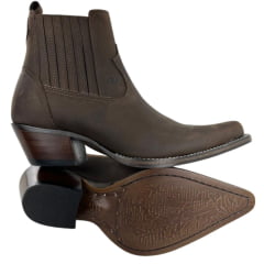 Bota Texana Masculina Vimar Bico Fino Cano Curto Couro Crazy Horse Marrom Sola CPLAC-V001 REF: 82038