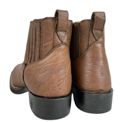 Botina Masculina Strut Bico Quadrado Couro Carneiro Corrugado Tabaco Ref:BOT-STRU-3036