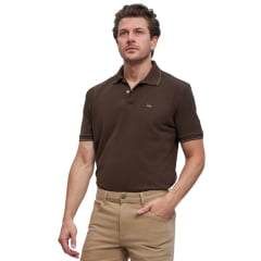 Camisa Polo Masculina Lee Piquet Pre Encolhida Marrom Detalhe Na Gola E Manga Ref:4414L Camisa Polo Masculina Lee Piquet Pre Encolhida Marrom Detalhe Na Gola E Manga Ref:4414L