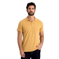 Camisa Polo Masculina TXC Malha Regular Bege Caramelo Com Logo Bordado Pequeno REF: 6952 Camisa Polo Masculina TXC Malha Regular Bege Caramelo Com Logo Bordado Pequeno REF: 6952