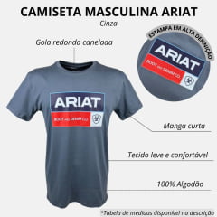 Camiseta Masculina Ariat Cinza Escuro Manga Curta Com Logo Azul/Branco/Vermelho Boot And Denim