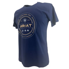 Camiseta Masculina Ariat Manga Curta Azul Marinho Com Logo Creme E USA Branco