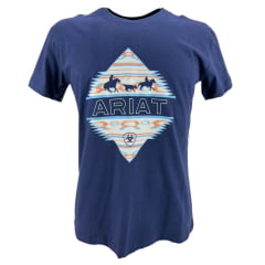 Camiseta Masculina Ariat Manga Curta Azul Marinho Com Logo Estampado Branco E Azul Claro E Cowboy Laçando