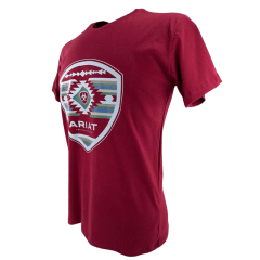 Camiseta Masculina Ariat Manga Curta Bordô Com Logo Branco Verde E Azul