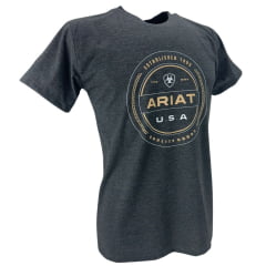 Camiseta Masculina Ariat Manga Curta Chumbo Escuro Com Logo Estampado Creme e Usa Branco