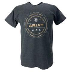 Camiseta Masculina Ariat Manga Curta Chumbo Escuro Com Logo Estampado Creme e Usa Branco