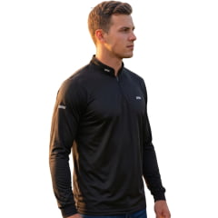 Camiseta Masculina BRK Básica Preta Com UV50+ Manga Longa Logo Estampado Zíper Na Gola REF:C01023