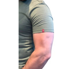 Camiseta Masculina Levi's Slim Manga Curta Verde Básica Ref: LB0020262