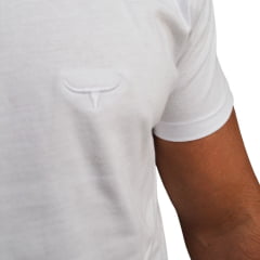 Camiseta Masculina Os Moiadeiros Branca Manga Curta Com Logo Bordada em Branco Ref.MC437