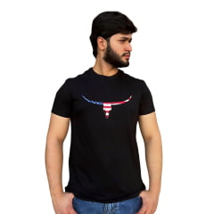 Camiseta Masculina Os Moiadeiros Preta Manga Curta Com Logo Longhorn  EUA Ref.MC687