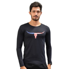 Camiseta Masculina Os Moiaderios Preta Manga Longa Com Proteção UV E Logo Longhorn Bandeira EUA Ref:UV97