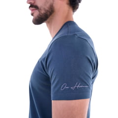 Camiseta Masculina Ox Horns Básica Manga Curta Chumbo Com Logo Pequeno Bordado Cinza Ref: 8049