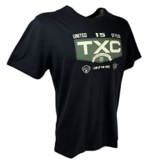 Camiseta Masculina TXC Preta Regular Custom Manga Curta Com Logo Grande Bege Fundo Verde Ref.192186