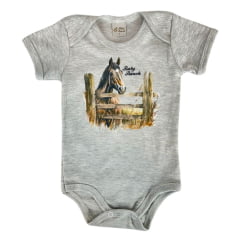 Body Infantil Baby Ranch Malha Manga Curta Masculino Cinza Mescla Com Estampa De Cavalo na Cerca Ref:1402