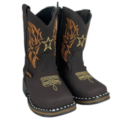 Bota Texana Infantil Zboots Bico Quadrado Couro Nobuck Café Com Bordado Creme E Caramelo Ref:BO019