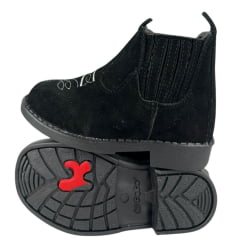 Botina Infantil Ki-Fofo Couro Nobuck Preto Com Bordado Florão Branco Solado Preto Ref:4122