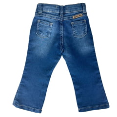 Calça Bebê Baby Ranch Jeans Azul Médio Barra Flare Com Aplique Laço E Bota Em Azul E Branco Ref:3009