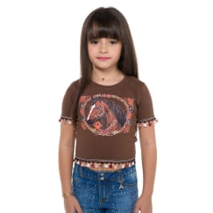 Camiseta Cropped Infantil Ox Horns Marrom Manga Curta Com Desenho De Cavalo E Franjinhas Nas Mangas E Barra REF: 5249