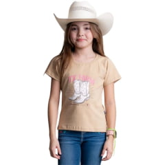 Camiseta Infantil Feminina Texas Farm Backyard Manga Curta Bege Areia Estampa Botas Ref: CTF039