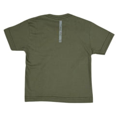 Camiseta Infantil Masculina Laço Forte Manga Curta Verde Militar  C/ Estampa Logo Bege/Vermelho Ref: 391