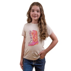 Camiseta Infantil Miss Country Off White Manga Curta Com Desenho De Bota Let´s Go Ref:3234