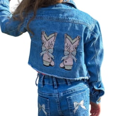 Jaqueta Cropped Infantil Country City Jeans Cecilia Azul Claro Manga Longa Bordado Bota E Cactos Ref: JCI2048