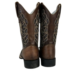 Bota Texana Feminina Big Bull Boots Couro Fóssil Tabaco Bico Quadrado Bordado Bege Fundo Prata Ref:900-L497