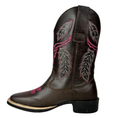 Bota Texana Feminina Big Bull Boots Couro Malboro Café B. Quadrado C/ Bordado Rosa Pink Florão Ref:900-31PINK