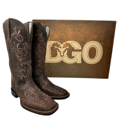 Bota Texana Feminina Durango Bico Quadrado Couro Marrom Med Dog Com Bordado Marrom REF: 1777102121G1M