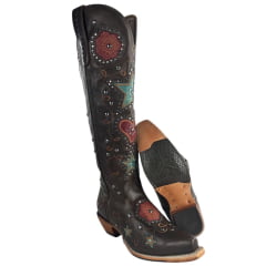 Bota Texana Feminina Goyazes Bico Fino Cano Alto Fashion Couro Mustang Tabaco Bordados Coloridos Ref: 259806-CC