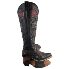 Bota Texana Feminina Goyazes Bico Fino Cano Alto Fashion Couro Mustang Tabaco Bordados Coloridos Ref: 259806-CC