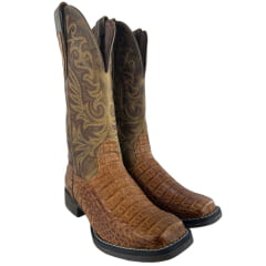 Bota Texana Feminina Goyazes Bico Quadrado Couro Barriga De Jacaré Havana Dallas Ocre Ref: 263208-JF-08