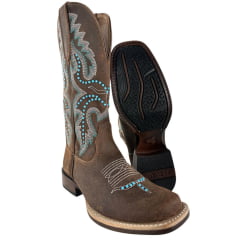 Bota Texana Feminina Goyazes Bico Quadrado Power Couro Turn Tabaco Bordado E Tachinhas Ref:263206-CP-06