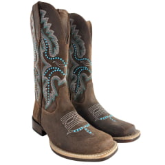 Bota Texana Feminina Goyazes Bico Quadrado Power Couro Turn Tabaco Bordado E Tachinhas Ref:263206-CP-06