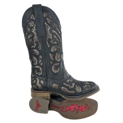 Bota Texana Feminina Goyazes Couro Pit Stop Preto Bico Quadrado Recortes Dourados E Tachinhas Ref: 203254-CF-06