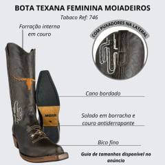 Bota Texana Feminina Os Moiadeiros Bico Fino Couro Fóssil Tabaco Com Logo E Cactus Em Branco E Laranja Ref:746